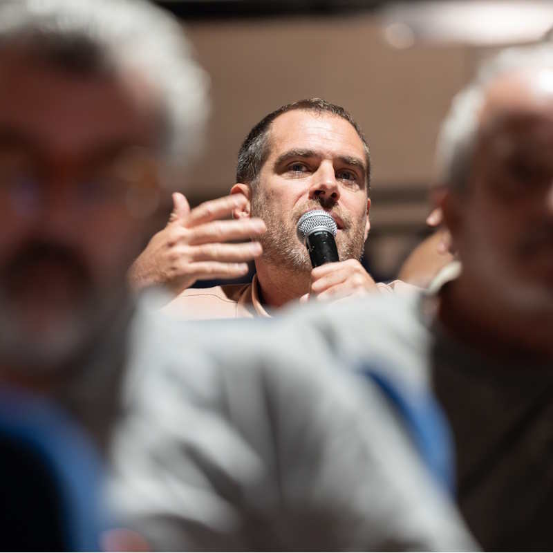 Podtalks 2026, evento de podcasting con los participantes sentados entre el público